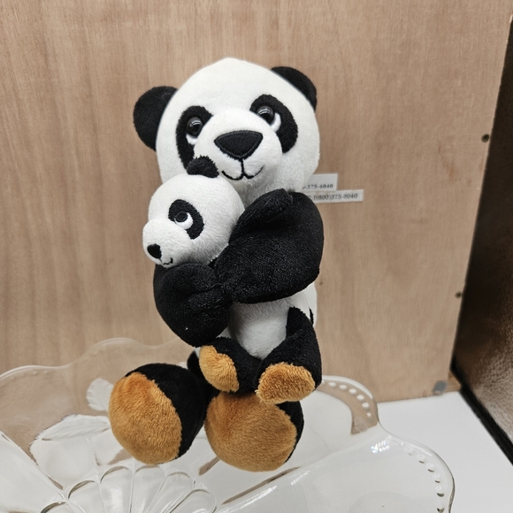 Kinder panda bear mom and baby - Picture 2 of 2